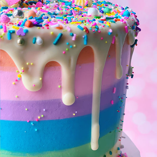 An explosion of colors: the Rainbow Cake